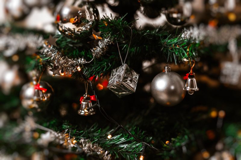 “Finding the Right Artificial Christmas Tree to Match Your Home’s Interior Design Scheme”